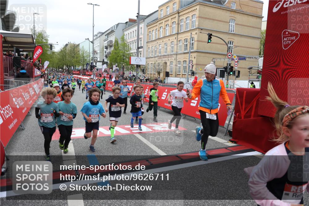 25.04.2026 - Das Zehntel Strokosch-Dieckow http://msf.ph/oto/9626711 25.04.2026 10:59:08 Ziel 5153, 5159, 5185, 5366, 5568, 5609, 6348, 6576, 6600, 6609, 6681, 6741, 6802, 7301, 7318, 7414, 7417, 7516, 7565, 7673, 7677, 7736, 7755 meine-sportfotos.de