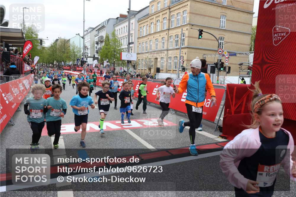 25.04.2026 - Das Zehntel Strokosch-Dieckow http://msf.ph/oto/9626723 25.04.2026 10:59:08 Ziel 5153, 5159, 5185, 5366, 5568, 5609, 6348, 6576, 6600, 6609, 6681, 6741, 6802, 7301, 7318, 7414, 7417, 7516, 7565, 7673, 7677, 7736, 7755 meine-sportfotos.de