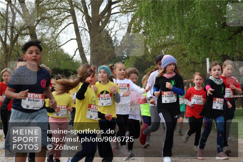 25.04.2026 - Das Zehntel Zöllner http://msf.ph/oto/9626725 25.04.2026 07:45:57 Laufen 3024, 1559, 2719, 1553, 3476, 3489, 1680, 1675, 1011 meine-sportfotos.de