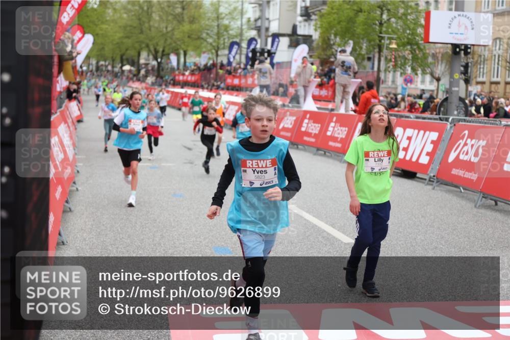 25.04.2026 - Das Zehntel Strokosch-Dieckow http://msf.ph/oto/9626899 25.04.2026 10:52:31 Ziel 5089, 5492, 5526, 5551, 5575, 5823, 6988, 7100, 7103, 7150, 7254, 7332, 7388 meine-sportfotos.de