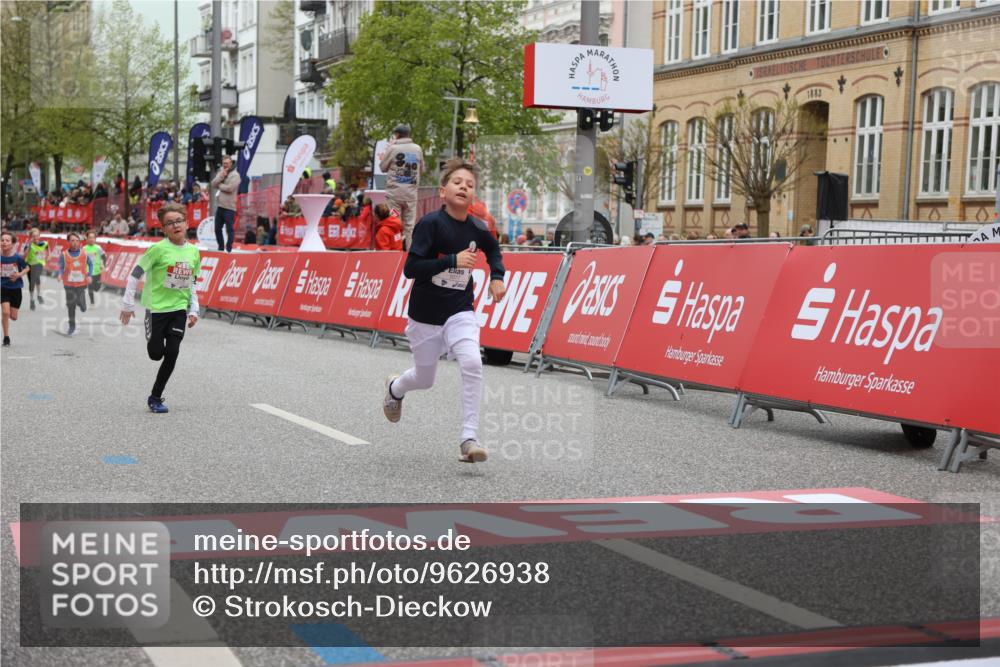 25.04.2026 - Das Zehntel Strokosch-Dieckow http://msf.ph/oto/9626938 25.04.2026 10:50:22 Ziel 5005, 5383, 5577, 5579, 5589, 6327, 6339, 7156, 7619, 7706, 7939 meine-sportfotos.de