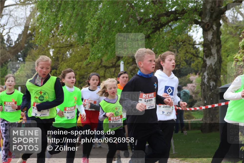 25.04.2026 - Das Zehntel Zöllner http://msf.ph/oto/9626958 25.04.2026 11:41:08 Laufen 1949, 2008, 12757, 1949, 11973, 11745, 10876 meine-sportfotos.de