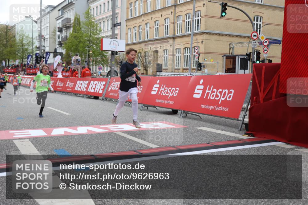 25.04.2026 - Das Zehntel Strokosch-Dieckow http://msf.ph/oto/9626963 25.04.2026 10:50:22 Ziel 5005, 5383, 5577, 5579, 5589, 6327, 6339, 7156, 7619, 7706, 7939 meine-sportfotos.de