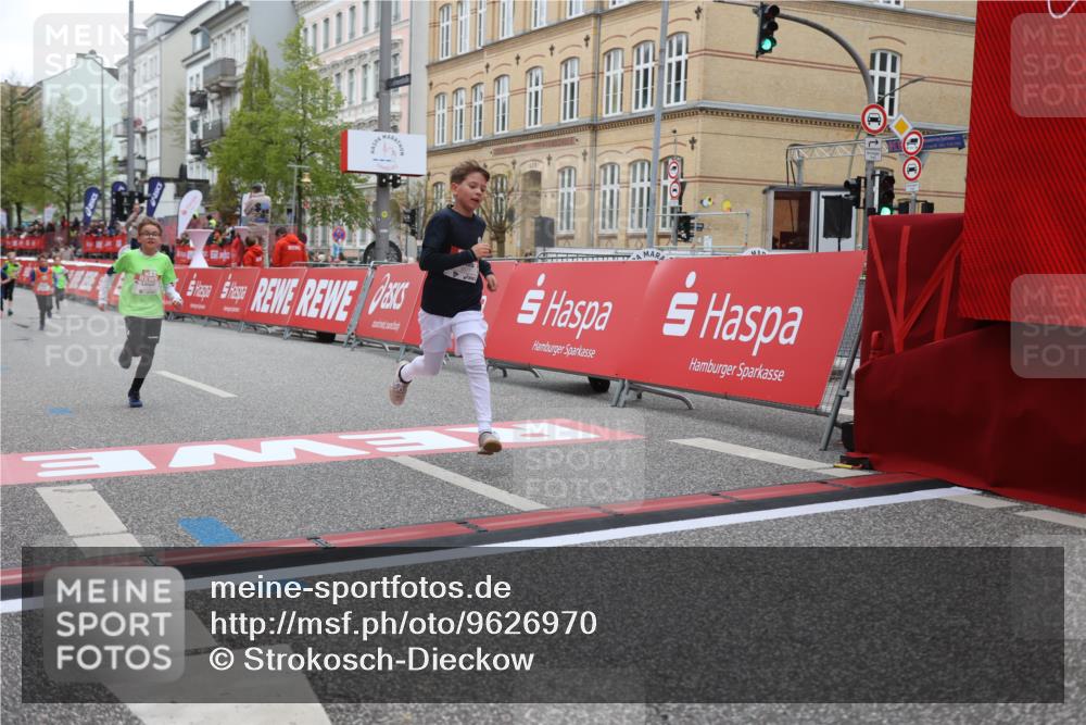 25.04.2026 - Das Zehntel Strokosch-Dieckow http://msf.ph/oto/9626970 25.04.2026 10:50:22 Ziel 5005, 5383, 5577, 5579, 5589, 6327, 6339, 7156, 7619, 7706, 7939 meine-sportfotos.de