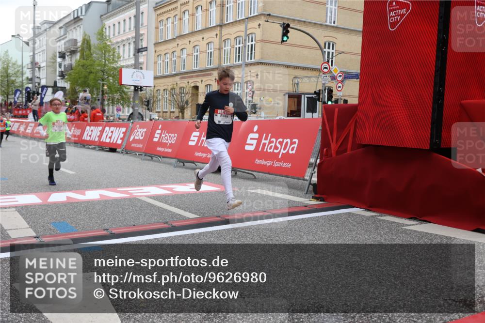 25.04.2026 - Das Zehntel Strokosch-Dieckow http://msf.ph/oto/9626980 25.04.2026 10:50:23 Ziel 5005, 5383, 5577, 6327, 6339, 7156 meine-sportfotos.de