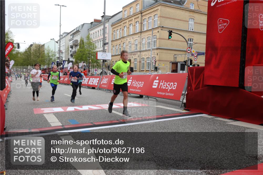 25.04.2026 - Das Zehntel Strokosch-Dieckow http://msf.ph/oto/9627196 25.04.2026 10:50:31 Ziel 5101, 5444, 6042, 6044, 6075, 6248, 6883, 7259, 7408 meine-sportfotos.de