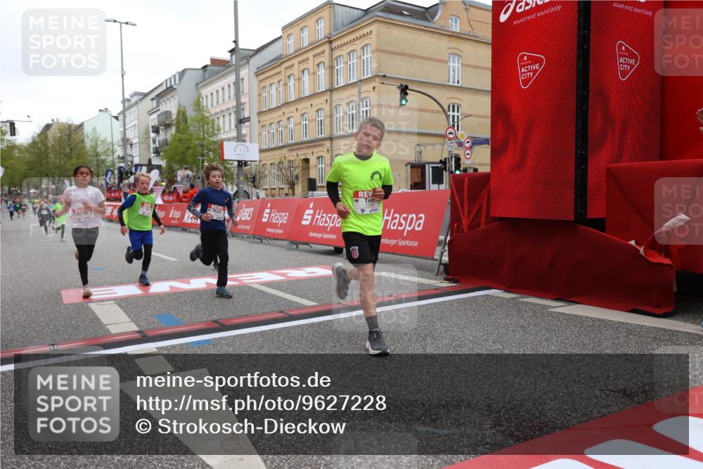 25.04.2026 - Das Zehntel Strokosch-Dieckow http://msf.ph/oto/9627228 25.04.2026 10:50:32 Ziel 5101, 5444, 6042, 6044, 6075, 6248, 6883, 7259, 7408, 7409 meine-sportfotos.de