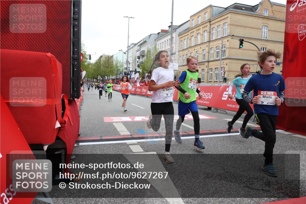 25.04.2026 - Das Zehntel Strokosch-Dieckow http://msf.ph/oto/9627267 25.04.2026 10:50:33 Ziel 5101, 5444, 6042, 6044, 6075, 6248, 6883, 7259, 7408, 7409 meine-sportfotos.de