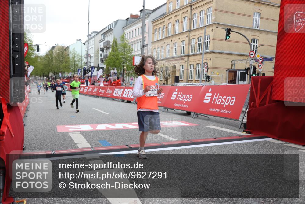 25.04.2026 - Das Zehntel Strokosch-Dieckow http://msf.ph/oto/9627291 25.04.2026 10:50:34 Ziel 5101, 5304, 5444, 6042, 6044, 6075, 6210, 6248, 7259, 7408, 7409 meine-sportfotos.de