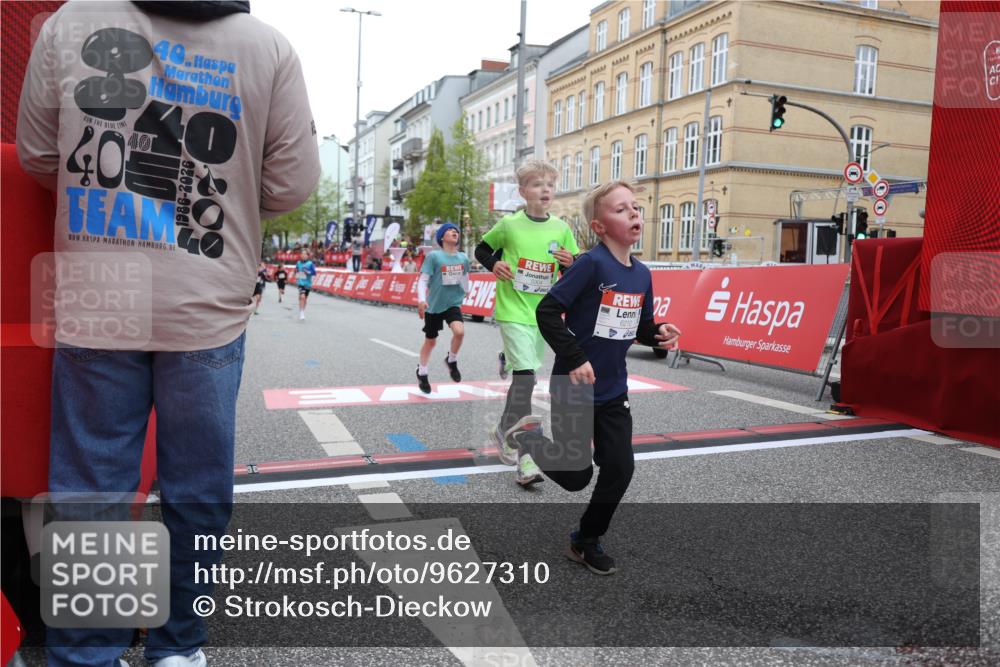 25.04.2026 - Das Zehntel Strokosch-Dieckow http://msf.ph/oto/9627310 25.04.2026 10:50:37 Ziel 5101, 5304, 5444, 6042, 6044, 6210, 6248, 7259, 7408, 7409, 7635, 7695 meine-sportfotos.de