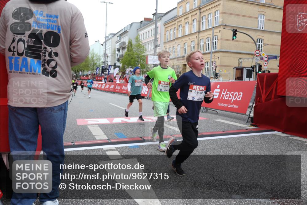 25.04.2026 - Das Zehntel Strokosch-Dieckow http://msf.ph/oto/9627315 25.04.2026 10:50:37 Ziel 5101, 5304, 5444, 6042, 6044, 6210, 6248, 7259, 7408, 7409, 7635, 7695 meine-sportfotos.de