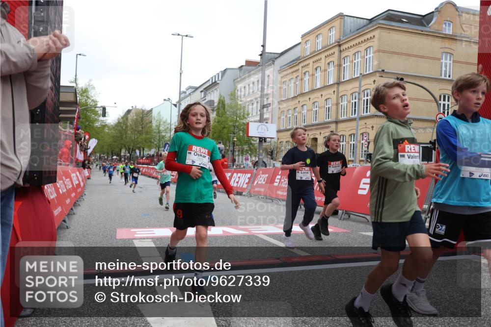 25.04.2026 - Das Zehntel Strokosch-Dieckow http://msf.ph/oto/9627339 25.04.2026 10:50:44 Ziel 5833, 6043, 6332, 6684, 7257, 7929, 8032, 8037, 8040, 8051, 8054 meine-sportfotos.de