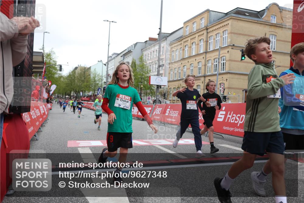 25.04.2026 - Das Zehntel Strokosch-Dieckow http://msf.ph/oto/9627348 25.04.2026 10:50:44 Ziel 5833, 6043, 6332, 6684, 7257, 7929, 8032, 8037, 8040, 8051, 8054 meine-sportfotos.de