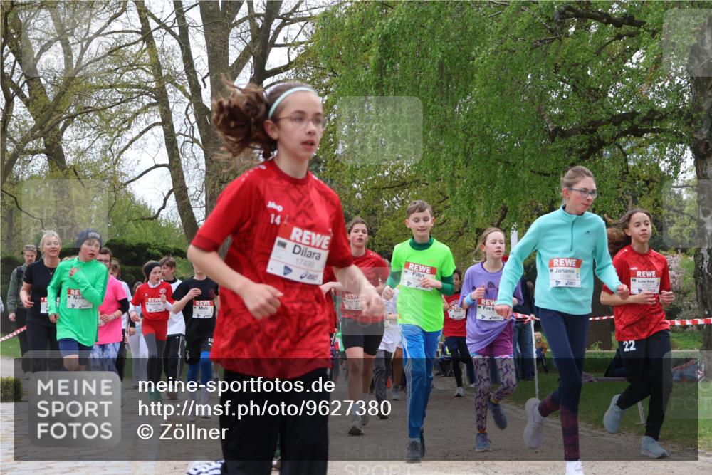 25.04.2026 - Das Zehntel Zöllner http://msf.ph/oto/9627380 25.04.2026 13:43:46 Laufen 10, 14, 17499, 22, 17504 meine-sportfotos.de