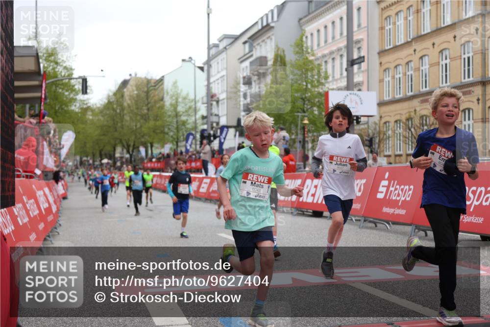 25.04.2026 - Das Zehntel Strokosch-Dieckow http://msf.ph/oto/9627404 25.04.2026 10:50:46 Ziel 5833, 6043, 6332, 6414, 6684, 7257, 7929, 8032, 8037, 8040, 8051, 8054 meine-sportfotos.de