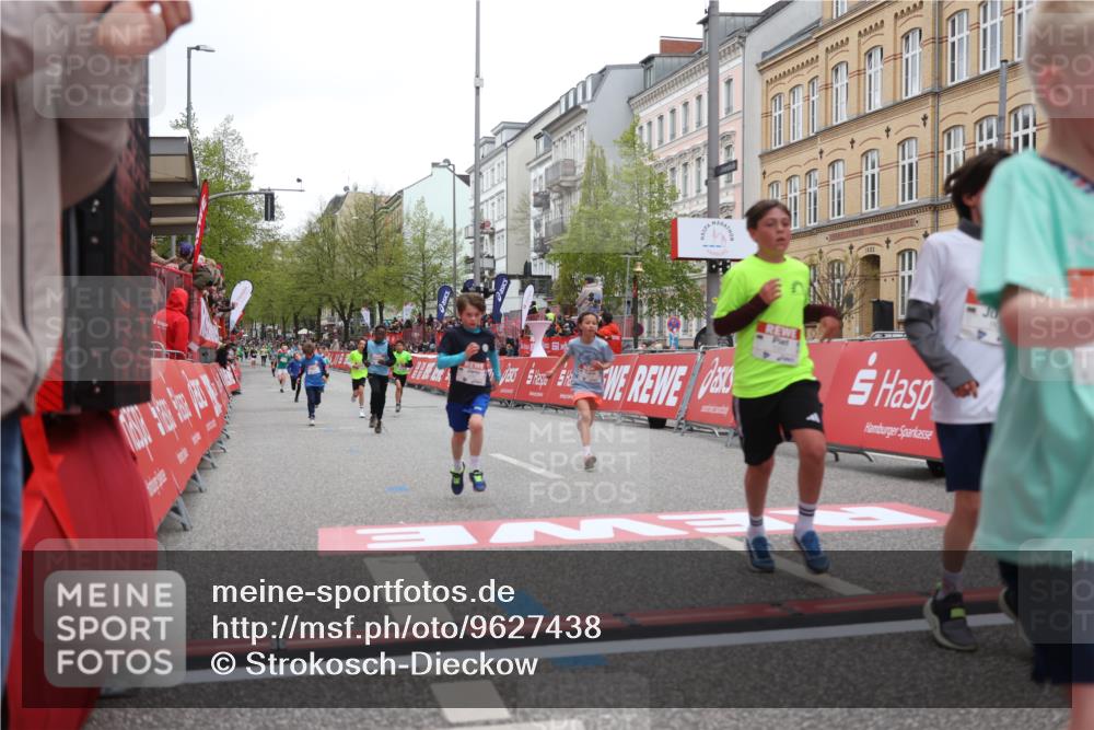 25.04.2026 - Das Zehntel Strokosch-Dieckow http://msf.ph/oto/9627438 25.04.2026 10:50:47 Ziel 5833, 6043, 6332, 6414, 6684, 7257, 7929, 8032, 8037, 8040, 8051, 8054 meine-sportfotos.de