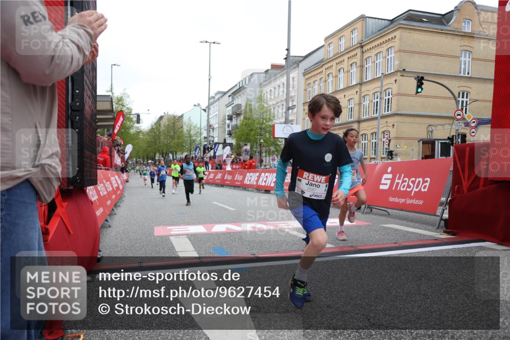25.04.2026 - Das Zehntel Strokosch-Dieckow http://msf.ph/oto/9627454 25.04.2026 10:50:48 Ziel 6043, 6414, 6684, 7257, 7688, 7929, 8032, 8037, 8040, 8054 meine-sportfotos.de