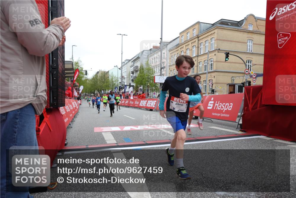 25.04.2026 - Das Zehntel Strokosch-Dieckow http://msf.ph/oto/9627459 25.04.2026 10:50:48 Ziel 6043, 6414, 6684, 7257, 7688, 7929, 8032, 8037, 8040, 8054 meine-sportfotos.de