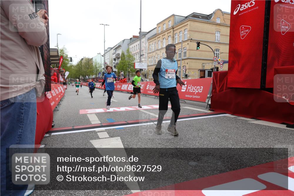 25.04.2026 - Das Zehntel Strokosch-Dieckow http://msf.ph/oto/9627529 25.04.2026 10:50:51 Ziel 5587, 6043, 6059, 6141, 6349, 6414, 6710, 7257, 7260, 7688, 8037, 8040 meine-sportfotos.de