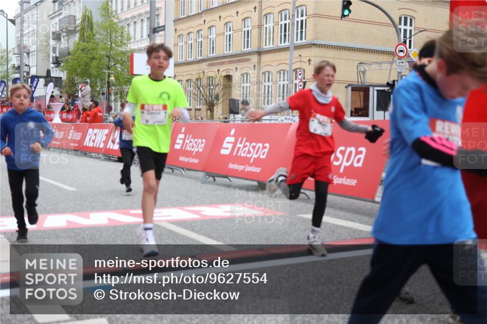 25.04.2026 - Das Zehntel Strokosch-Dieckow http://msf.ph/oto/9627554 25.04.2026 10:50:53 Ziel 5391, 5587, 6059, 6141, 6349, 6414, 6710, 7260, 7688, 7951 meine-sportfotos.de