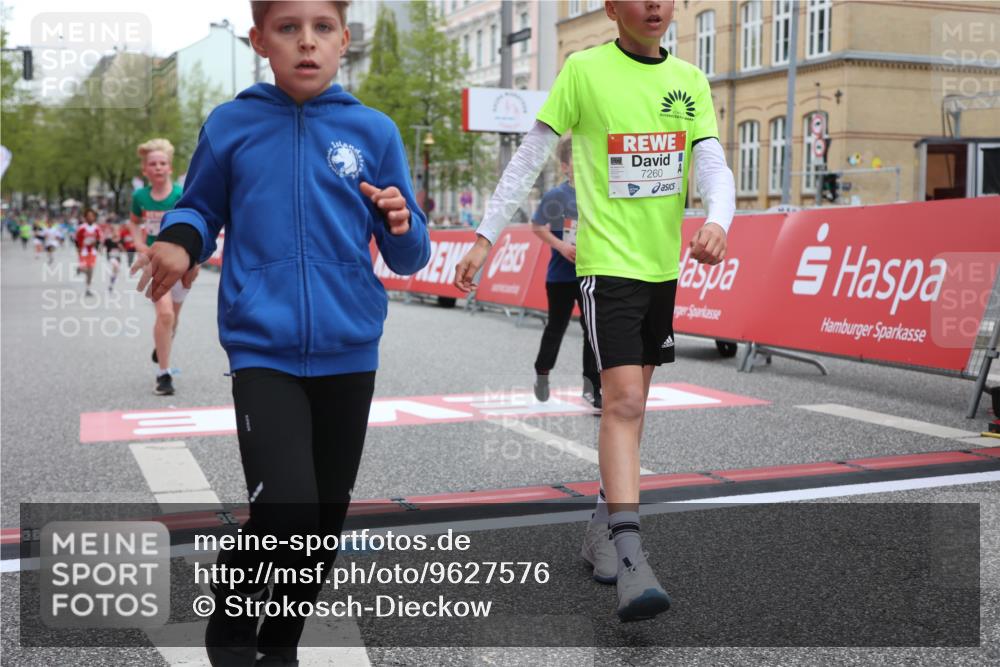 25.04.2026 - Das Zehntel Strokosch-Dieckow http://msf.ph/oto/9627576 25.04.2026 10:50:54 Ziel 5391, 5587, 6000, 6059, 6141, 6349, 6414, 6710, 7260, 7688, 7951 meine-sportfotos.de