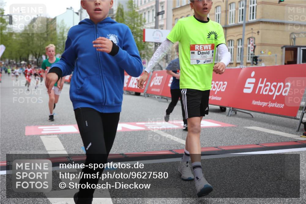25.04.2026 - Das Zehntel Strokosch-Dieckow http://msf.ph/oto/9627580 25.04.2026 10:50:54 Ziel 5391, 5587, 6000, 6059, 6141, 6349, 6414, 6710, 7260, 7688, 7951 meine-sportfotos.de