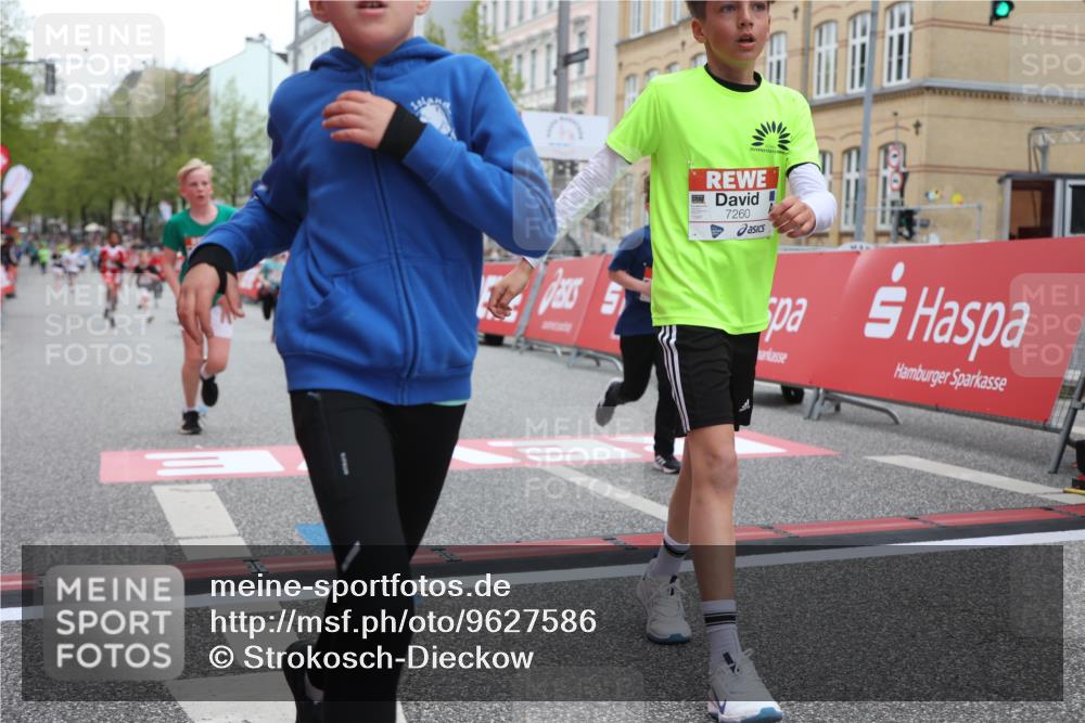 25.04.2026 - Das Zehntel Strokosch-Dieckow http://msf.ph/oto/9627586 25.04.2026 10:50:54 Ziel 5391, 5587, 6000, 6059, 6141, 6349, 6414, 6710, 7260, 7688, 7951 meine-sportfotos.de