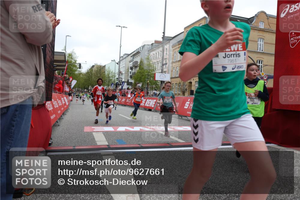 25.04.2026 - Das Zehntel Strokosch-Dieckow http://msf.ph/oto/9627661 25.04.2026 10:50:58 Ziel 5391, 6000, 6059, 6066, 6141, 7260, 7501, 7582, 7951 meine-sportfotos.de