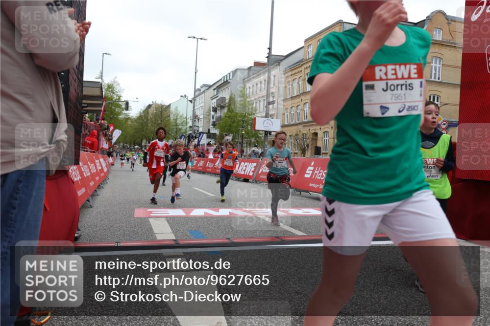 25.04.2026 - Das Zehntel Strokosch-Dieckow http://msf.ph/oto/9627665 25.04.2026 10:50:58 Ziel 5391, 6000, 6059, 6066, 6141, 7260, 7501, 7582, 7951 meine-sportfotos.de