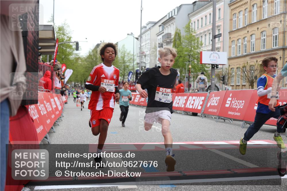 25.04.2026 - Das Zehntel Strokosch-Dieckow http://msf.ph/oto/9627676 25.04.2026 10:50:59 Ziel 5391, 6000, 6059, 6066, 6410, 6555, 7501, 7582, 7951 meine-sportfotos.de