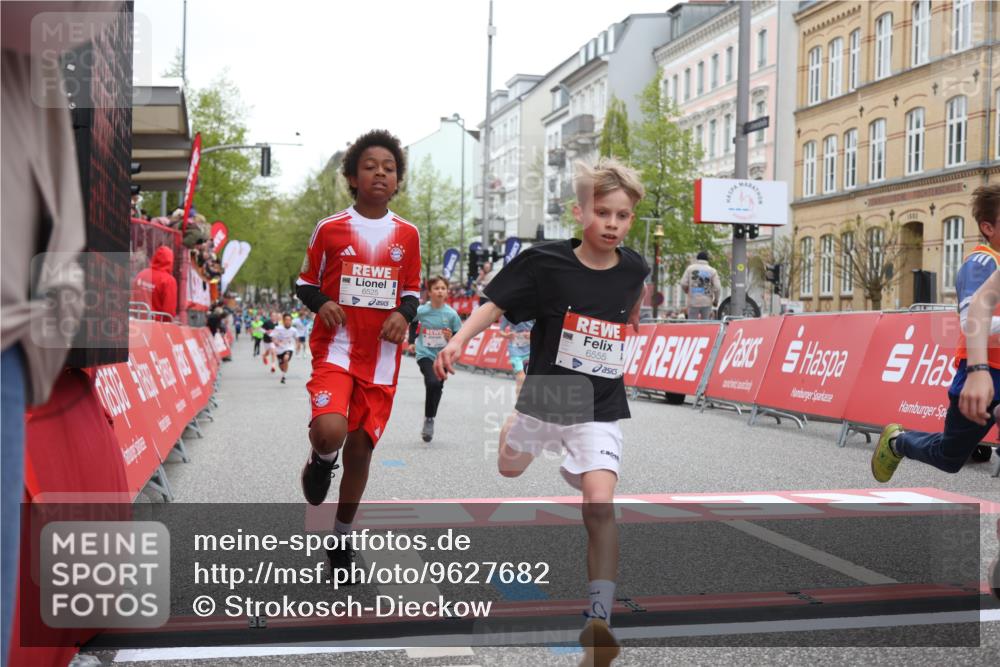 25.04.2026 - Das Zehntel Strokosch-Dieckow http://msf.ph/oto/9627682 25.04.2026 10:50:59 Ziel 5391, 6000, 6059, 6066, 6410, 6555, 7501, 7582, 7951 meine-sportfotos.de