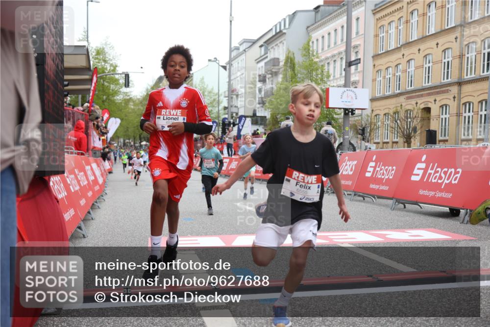 25.04.2026 - Das Zehntel Strokosch-Dieckow http://msf.ph/oto/9627688 25.04.2026 10:50:59 Ziel 5391, 6000, 6059, 6066, 6410, 6555, 7501, 7582, 7951 meine-sportfotos.de