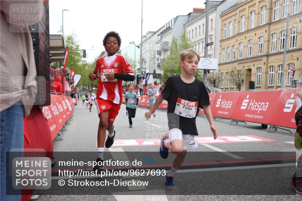 25.04.2026 - Das Zehntel Strokosch-Dieckow http://msf.ph/oto/9627693 25.04.2026 10:50:59 Ziel 5391, 6000, 6059, 6066, 6410, 6555, 7501, 7582, 7951 meine-sportfotos.de