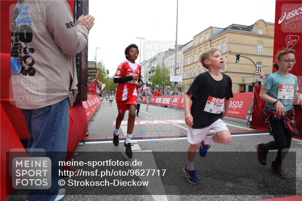 25.04.2026 - Das Zehntel Strokosch-Dieckow http://msf.ph/oto/9627717 25.04.2026 10:50:59 Ziel 5391, 6000, 6059, 6066, 6410, 6555, 7501, 7582, 7951 meine-sportfotos.de