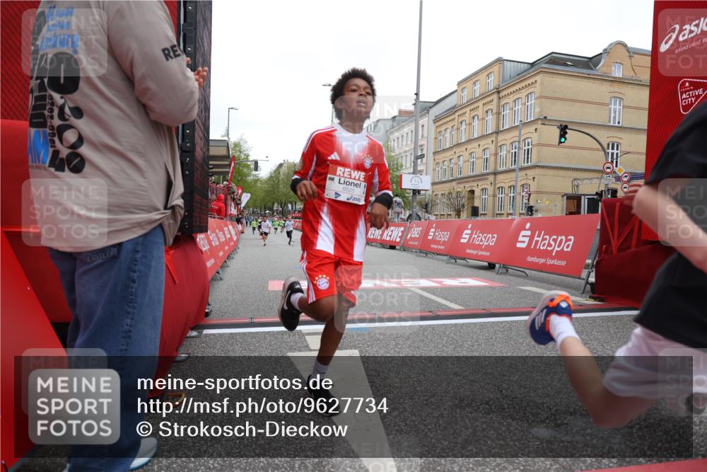 25.04.2026 - Das Zehntel Strokosch-Dieckow http://msf.ph/oto/9627734 25.04.2026 10:50:59 Ziel 5391, 6000, 6059, 6066, 6410, 6555, 7501, 7582, 7951 meine-sportfotos.de