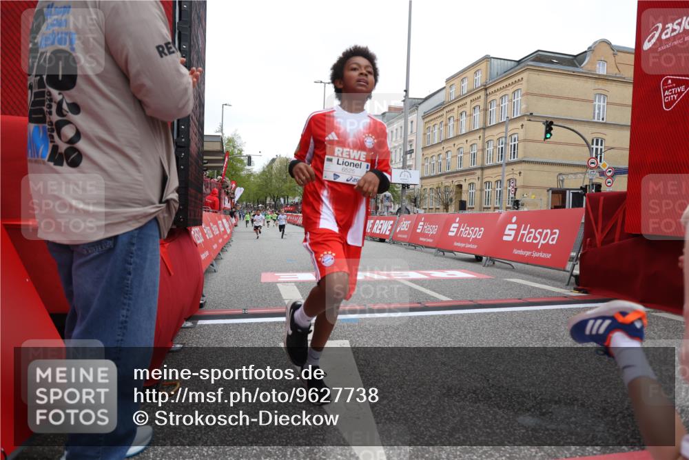 25.04.2026 - Das Zehntel Strokosch-Dieckow http://msf.ph/oto/9627738 25.04.2026 10:50:59 Ziel 5391, 6000, 6059, 6066, 6410, 6555, 7501, 7582, 7951 meine-sportfotos.de