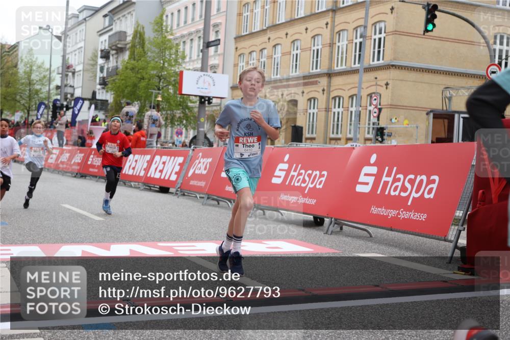 25.04.2026 - Das Zehntel Strokosch-Dieckow http://msf.ph/oto/9627793 25.04.2026 10:51:01 Ziel 6000, 6066, 6119, 6410, 6510, 6525, 6533, 6555, 7393, 7501, 7582, 7951 meine-sportfotos.de