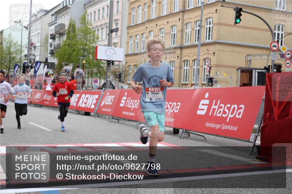 25.04.2026 - Das Zehntel Strokosch-Dieckow http://msf.ph/oto/9627798 25.04.2026 10:51:01 Ziel 6000, 6066, 6119, 6410, 6510, 6525, 6533, 6555, 7393, 7501, 7582, 7951 meine-sportfotos.de