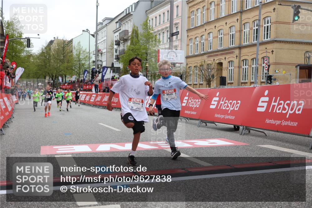 25.04.2026 - Das Zehntel Strokosch-Dieckow http://msf.ph/oto/9627838 25.04.2026 10:51:02 Ziel 6000, 6066, 6119, 6410, 6510, 6525, 6533, 6555, 7393, 7501, 7582 meine-sportfotos.de
