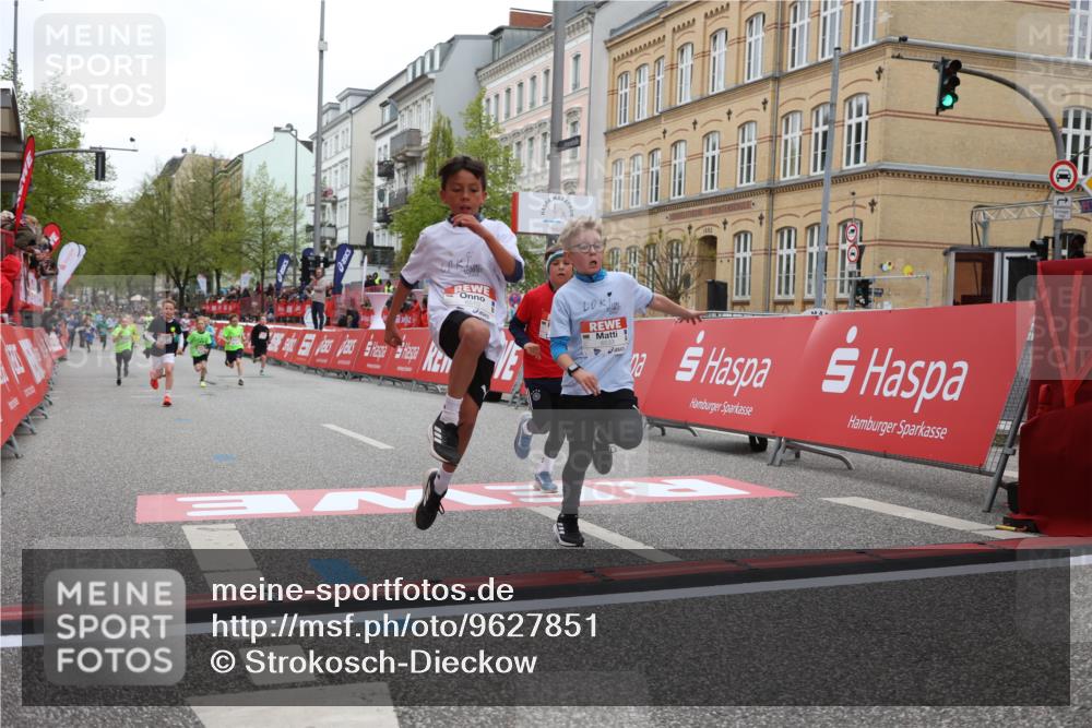 25.04.2026 - Das Zehntel Strokosch-Dieckow http://msf.ph/oto/9627851 25.04.2026 10:51:02 Ziel 6000, 6066, 6119, 6410, 6510, 6525, 6533, 6555, 7393, 7501, 7582 meine-sportfotos.de