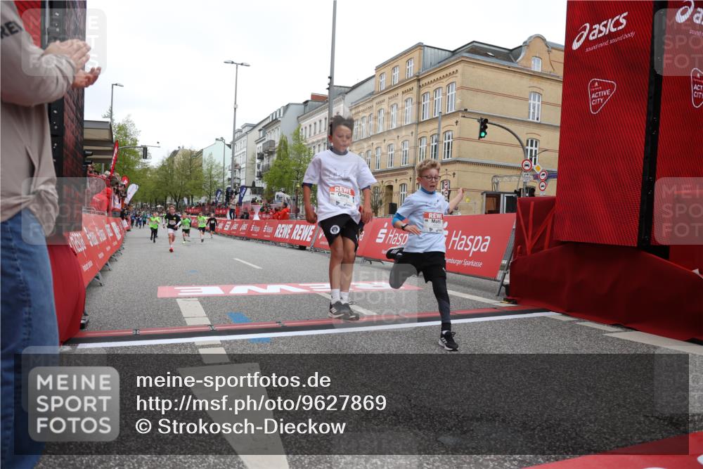 25.04.2026 - Das Zehntel Strokosch-Dieckow http://msf.ph/oto/9627869 25.04.2026 10:51:03 Ziel 6066, 6119, 6410, 6510, 6525, 6533, 6555, 6733, 7393, 7501, 7582 meine-sportfotos.de