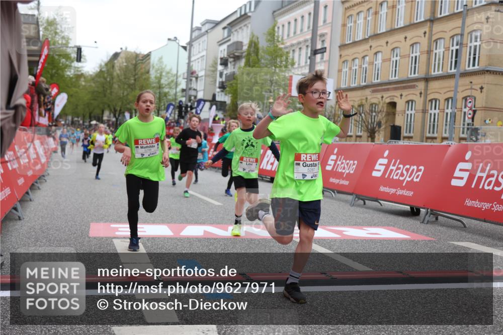 25.04.2026 - Das Zehntel Strokosch-Dieckow http://msf.ph/oto/9627971 25.04.2026 10:51:06 Ziel 5287, 5298, 5482, 6119, 6410, 6496, 6510, 6525, 6533, 6555, 6733, 7331, 7393, 7501 meine-sportfotos.de