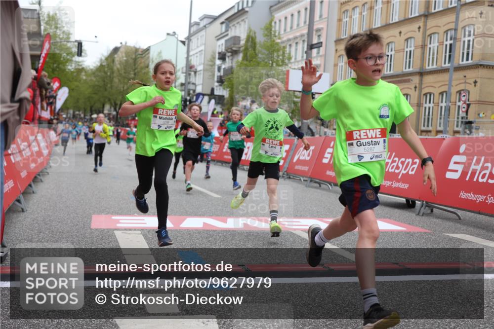 25.04.2026 - Das Zehntel Strokosch-Dieckow http://msf.ph/oto/9627979 25.04.2026 10:51:07 Ziel 5287, 5298, 5482, 5736, 6119, 6410, 6496, 6510, 6525, 6533, 6555, 6733, 7104, 7331, 7393, 7704 meine-sportfotos.de