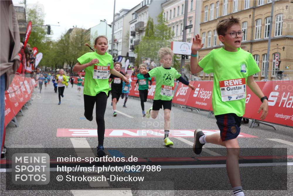 25.04.2026 - Das Zehntel Strokosch-Dieckow http://msf.ph/oto/9627986 25.04.2026 10:51:07 Ziel 5287, 5298, 5482, 5736, 6119, 6410, 6496, 6510, 6525, 6533, 6555, 6733, 7104, 7331, 7393, 7704 meine-sportfotos.de