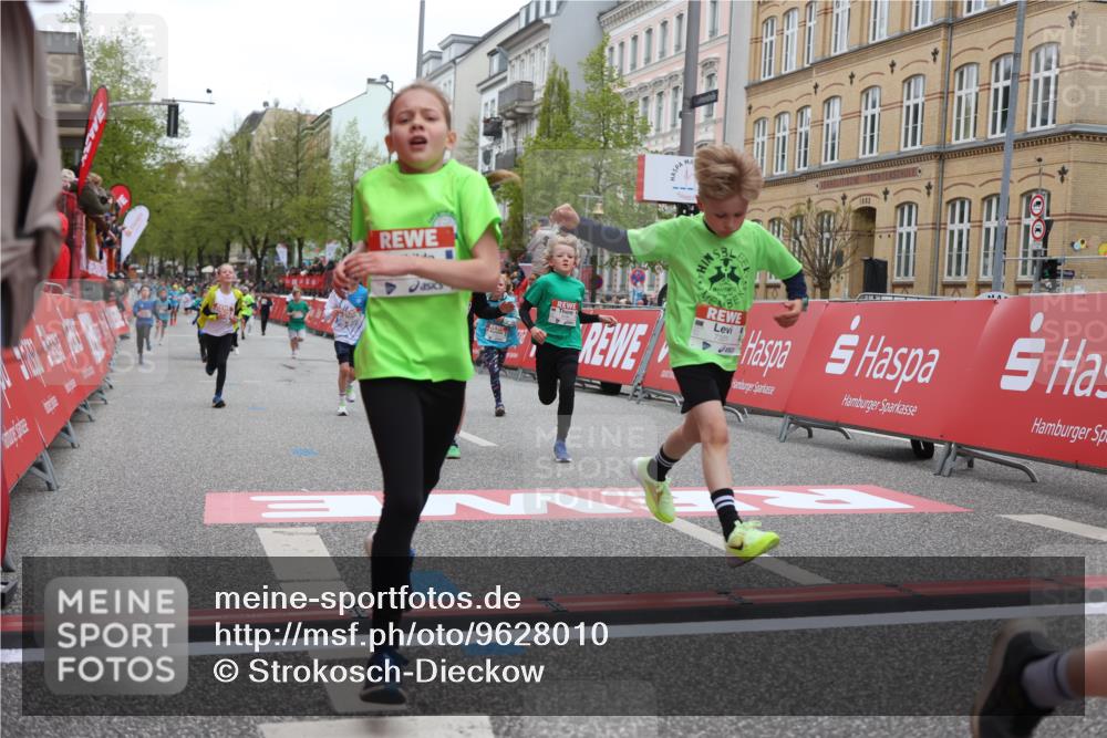 25.04.2026 - Das Zehntel Strokosch-Dieckow http://msf.ph/oto/9628010 25.04.2026 10:51:07 Ziel 5287, 5298, 5482, 5736, 6119, 6410, 6496, 6510, 6525, 6533, 6555, 6733, 7104, 7331, 7393, 7704 meine-sportfotos.de