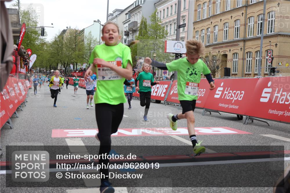 25.04.2026 - Das Zehntel Strokosch-Dieckow http://msf.ph/oto/9628019 25.04.2026 10:51:07 Ziel 5287, 5298, 5482, 5736, 6119, 6410, 6496, 6510, 6525, 6533, 6555, 6733, 7104, 7331, 7393, 7704 meine-sportfotos.de