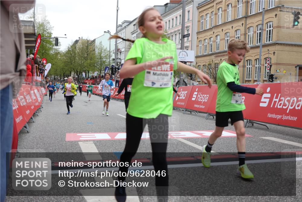 25.04.2026 - Das Zehntel Strokosch-Dieckow http://msf.ph/oto/9628046 25.04.2026 10:51:07 Ziel 5287, 5298, 5482, 5736, 6119, 6410, 6496, 6510, 6525, 6533, 6555, 6733, 7104, 7331, 7393, 7704 meine-sportfotos.de