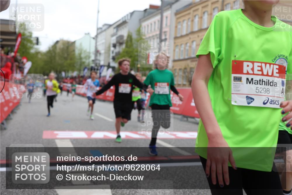 25.04.2026 - Das Zehntel Strokosch-Dieckow http://msf.ph/oto/9628064 25.04.2026 10:51:08 Ziel 5036, 5287, 5298, 5482, 5736, 6119, 6496, 6510, 6525, 6533, 6733, 7104, 7331, 7393, 7704 meine-sportfotos.de