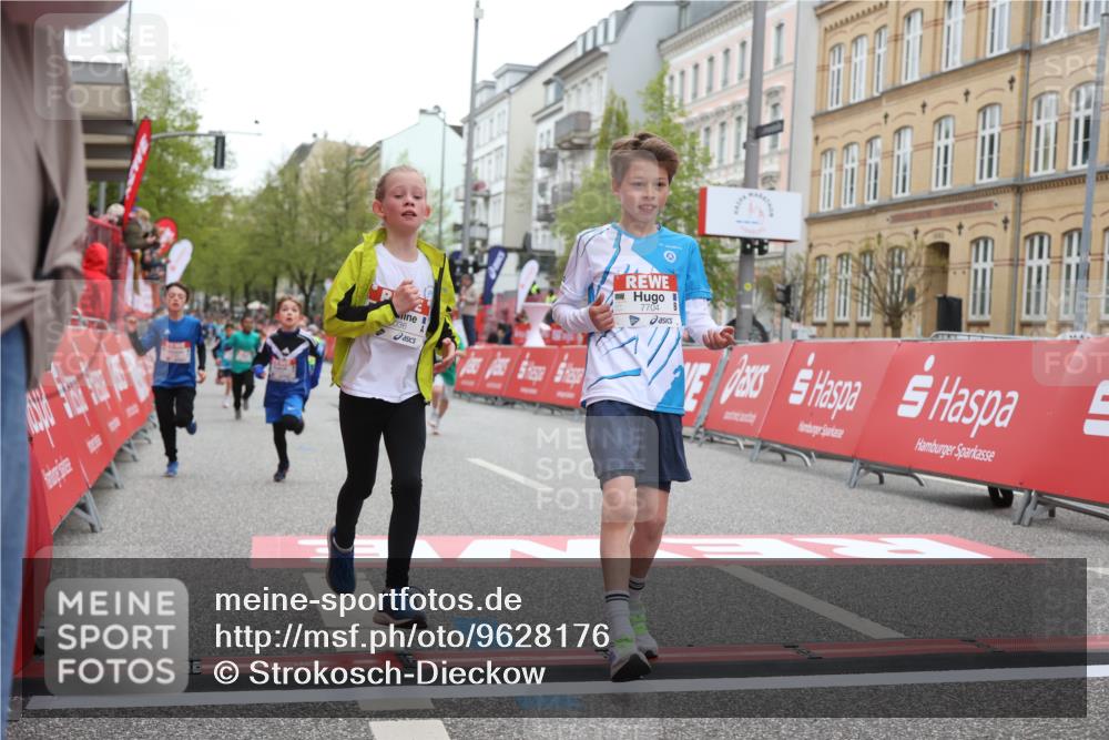 25.04.2026 - Das Zehntel Strokosch-Dieckow http://msf.ph/oto/9628176 25.04.2026 10:51:10 Ziel 5036, 5287, 5298, 5482, 5736, 6496, 6733, 7104, 7198, 7199, 7201, 7331, 7704, 7928 meine-sportfotos.de