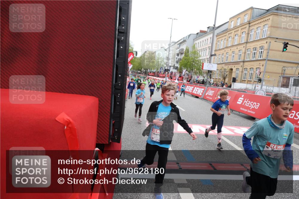 25.04.2026 - Das Zehntel Strokosch-Dieckow http://msf.ph/oto/9628180 25.04.2026 11:04:33 Ziel 5645, 5969, 6190, 6399, 6460, 6466, 6593, 6664, 6784, 6791, 6795, 6797, 7273, 7345, 7426, 7483, 7762 meine-sportfotos.de